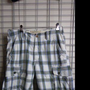 Hollister Plaid Cargo Shorts Size 32
